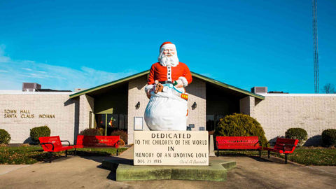 There's A Real Town Called Santa Claus In The US — And It’s As Festive As It Sounds